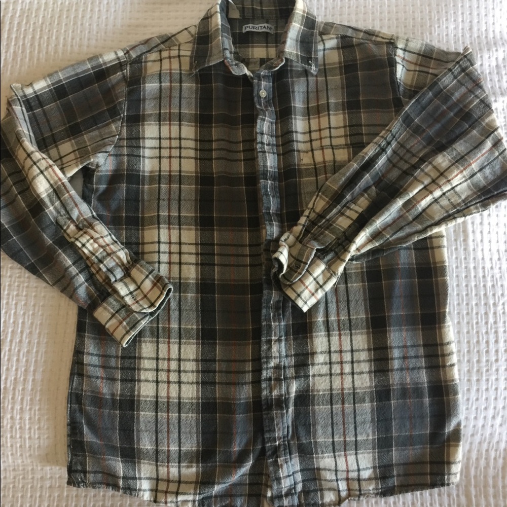 Fall flannel shirt 👔 good as a layering piece